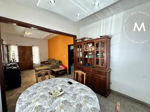 Casa 3 ambientes con 1 baño