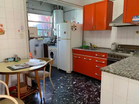 Depto Tipo Casa en Venta con 1 cocheras