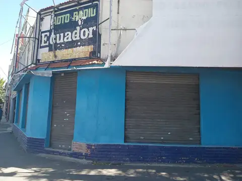 se venden 2 locales en Avellaneda.