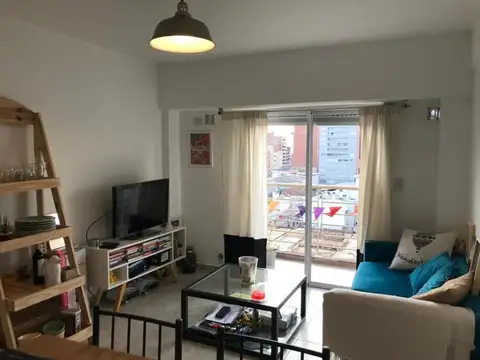 DEPARTAMENTO CON COCHERA, EN VENTA. - Morón centro