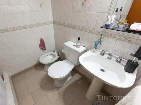 Depto Tipo Casa 5 ambientes con 3 baños