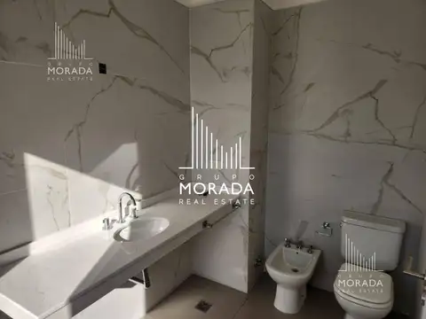 Venta casa 5 ambientes en Santa Elena Pilar