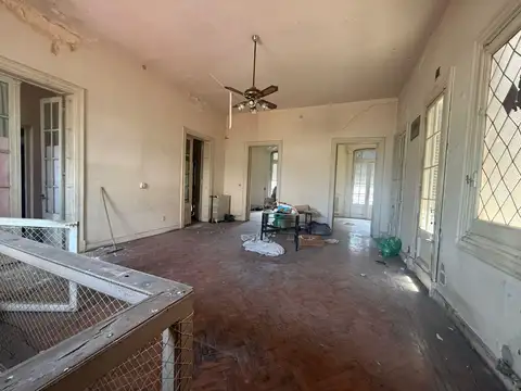 Residencia señorial de categoría en el centro – Ideal institución o uso corporativo