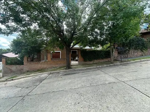 VENTA CASA 3 DORMITORIOS EN MINA CLAVERO