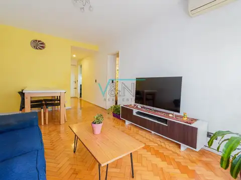 Soleado con balcón aterrazado con salida a Thames