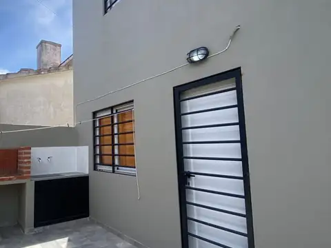 Departamento 2 ambientes en Planta baja para 4 personas - Mar Del Tuyu (201030)