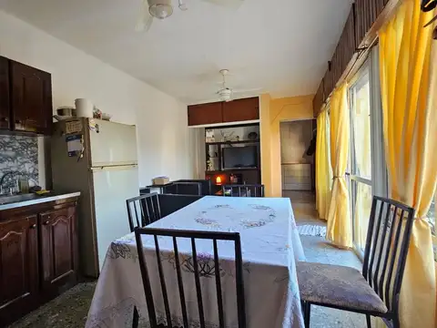 Depto Tipo Casa en Venta de 5 ambientes