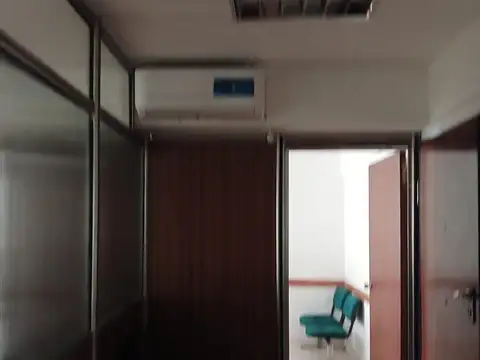 Oficina 4 ambientes con 1 baño