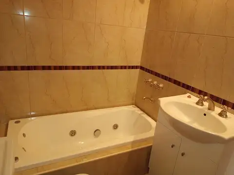 Depto Tipo Casa en Venta al Este