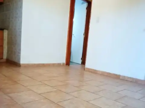 Casa 2 ambientes con 1 baño