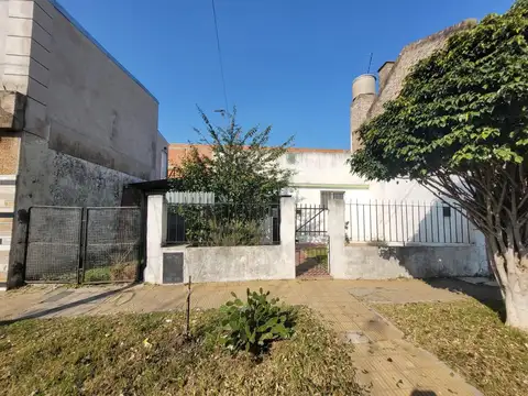 Tacuarí 673