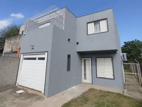 CASA  DUPLEX 3 DORM. GRAN PATIO CERRO NORTE