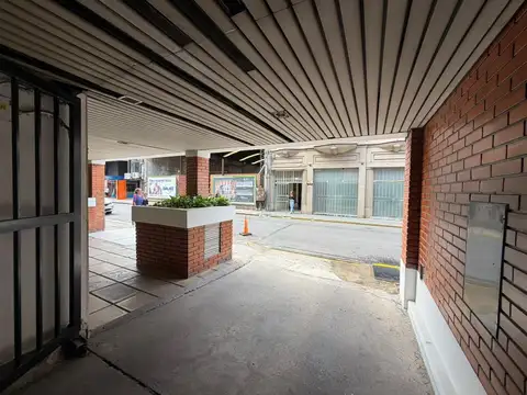 COCHERA CENTRICA EN VENTA - SANTA FE