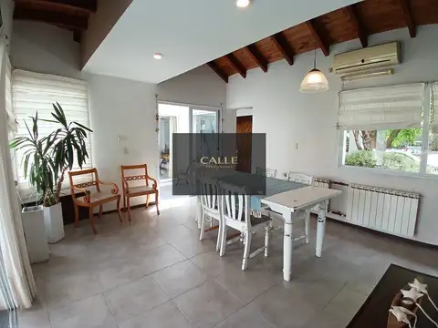 Casa 6 ambientes con 3 baños