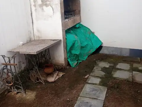 SE VENDE DUPLEX EN BARRIO SAN DANIEL