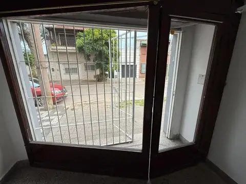 Local en Alquiler en Zarate, $ 400.000