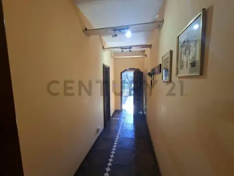 Excelente Casa  de 5 ambientes en Saenz Peña
