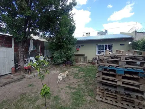 VENTA CASA EN MATADEROS GRAN TERRENO