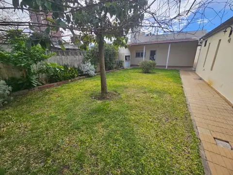 Casa en venta importante zona de Pilar ideal uso comercial