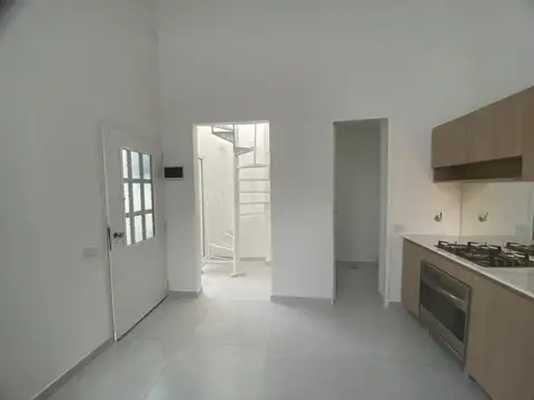 Depto Tipo Casa en Venta 56 años