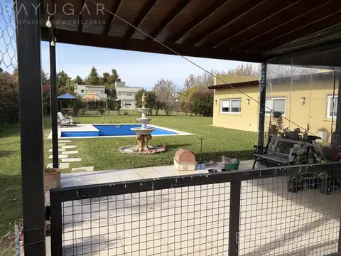Casa en Venta con 7 cocheras