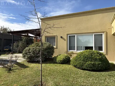Venta - Casa en Barrio Altos de Manzanares - Pilar