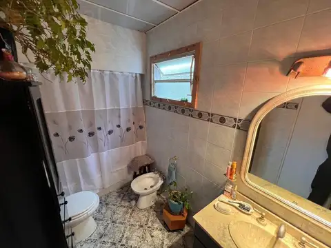 Depto Tipo Casa 3 ambientes con 2 baños