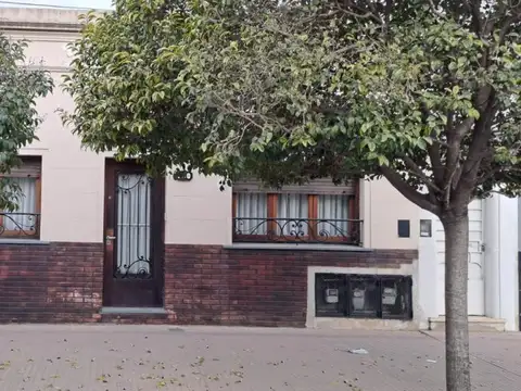 VENTA CASA EN 528 BIS ENTRE 2 Y 2 BIS, TOLOSA
