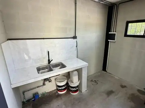 Galpon en alquiler a estrenar - La Plata