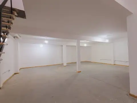 VENTA LOCAL COMERCIAL 174m2  Barrio Belgrano