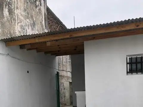 Ombu 4700, Piso 1