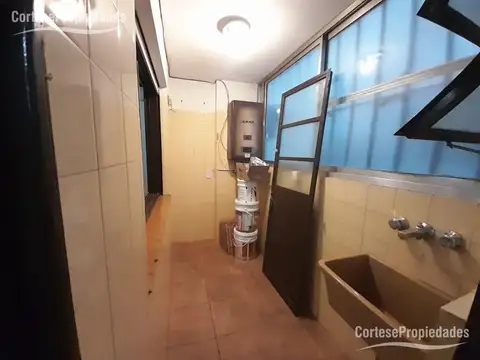 Departamento 4 ambientes con 2 baños