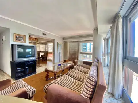 Departamento en Venta de 4 dormitorios