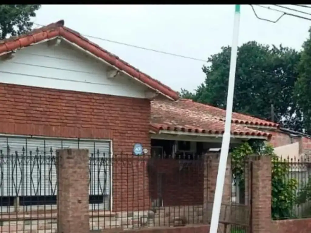 Avenida Héctor Arregui e/ Marcelo T. de Alvear y Oribe