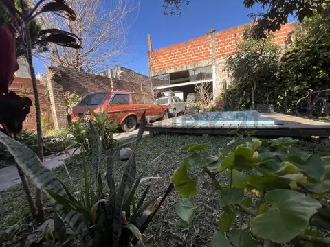 Venta de casa en Ricardo Rojas Talar 4 ambientes con patio y pileta Tigre