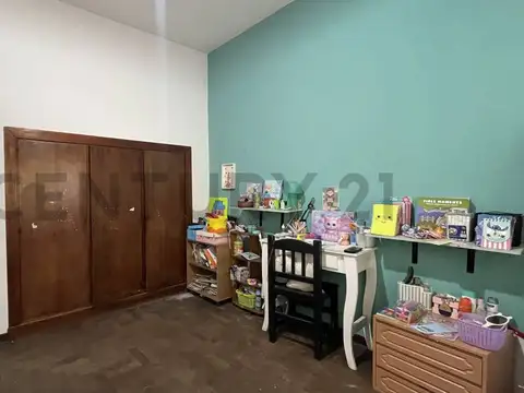 VENTA - PERMUTA. PH al frente 4 Ambientes entrada independiente, Luminoso - Lanús Oeste