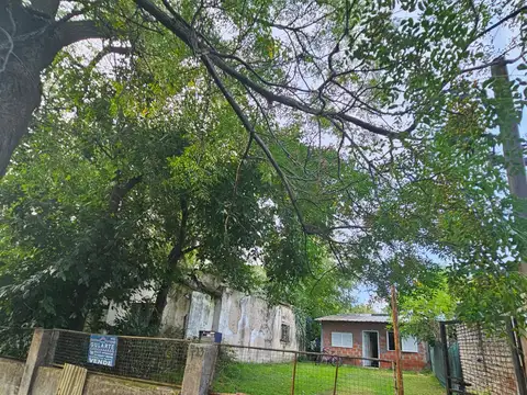 CASA EN VENTA CON ESCRITURA. GRAN AMPLITUD DE TERRENO