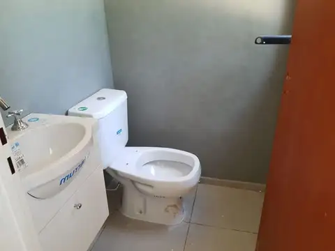 Primera Junta 100, Piso PB