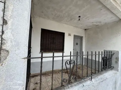 VENTA CASA + LOCAL + DEPTOS EN JOSE C PAZ- S.PAULA