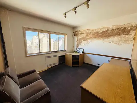 Venta oficina 3 amb en Microcentro con baulera