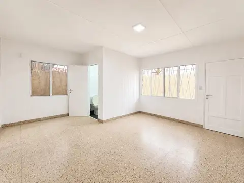 Depto Tipo Casa en Alquiler en Villa Adelina, $ 850.000