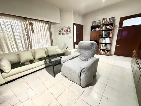 Villa De Lujan 700