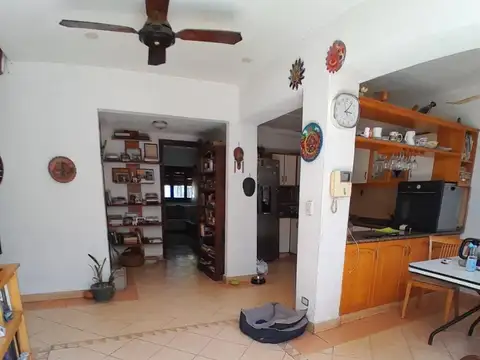 Casa 4 ambientes con 4 baños