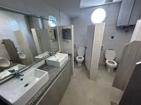 Oficina en Alquiler al Este