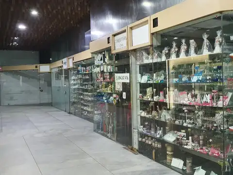 Local en Alquiler 49 años