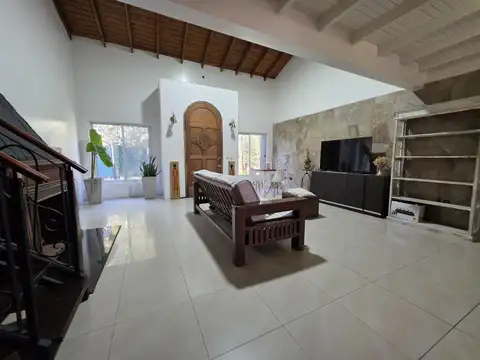 Casa en Venta en Benavidez, USD 295.000