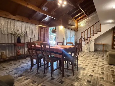 Depto Tipo Casa en Venta con 1 cocheras