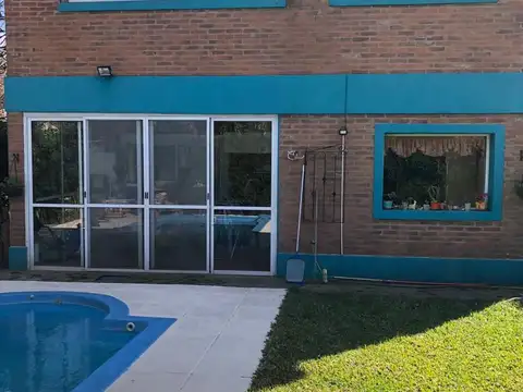 Casa en Venta en Francisco Alvarez, USD 240.000