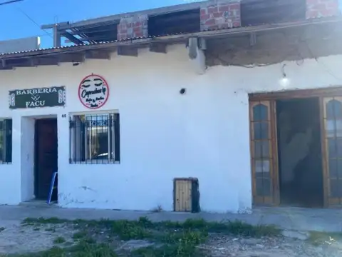 Casa 2 ambientes con 1 baño