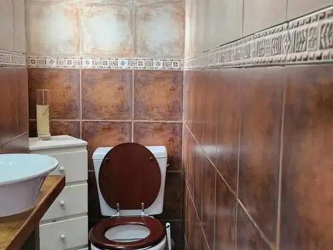 Casa 3 ambientes con 2 baños